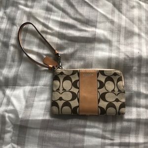 Coach Wristlet Light Brown Preowned